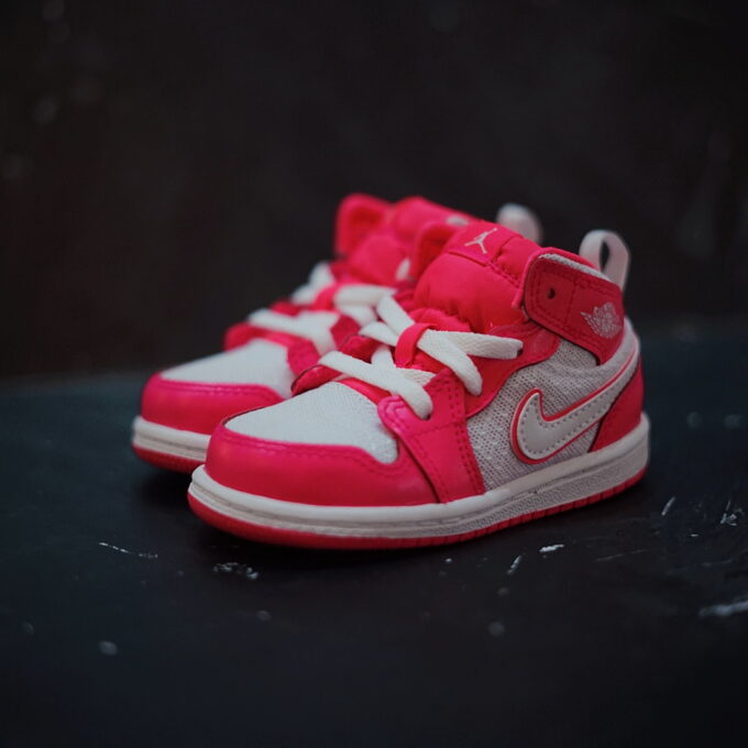 Air Jordan 1 Mid Hyper Pink White (TD)