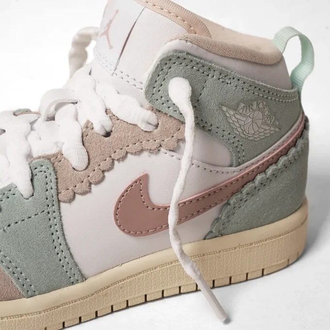 sepatu anak jordan 1 mid oxford pink