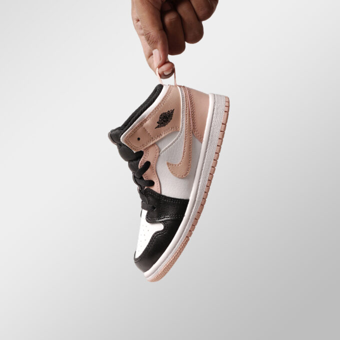 Air Jordan 1 Mid Arctic Orange Black Toe (TD)