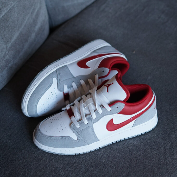 Air Jordan 1 Low Smoke Grey Red (GS)