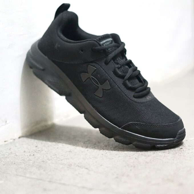 Under Armour Charged Assert 8