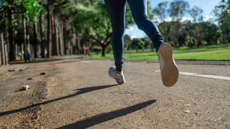 Apakah Sepatu Converse Bisa untuk Lari?