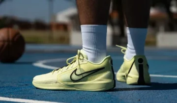 Review Nike Sabrina 1: Performa, Desain, dan Kelebihannya di Lapangan Basket