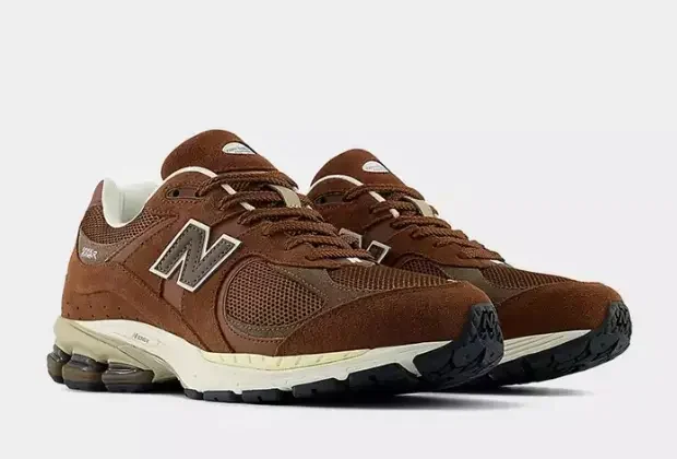 Mengupas Tuntas New Balance 2002r: Sepatu Sneaker Ikonik yang Kembali Digemari
